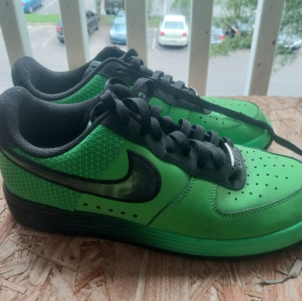 Nike shoes